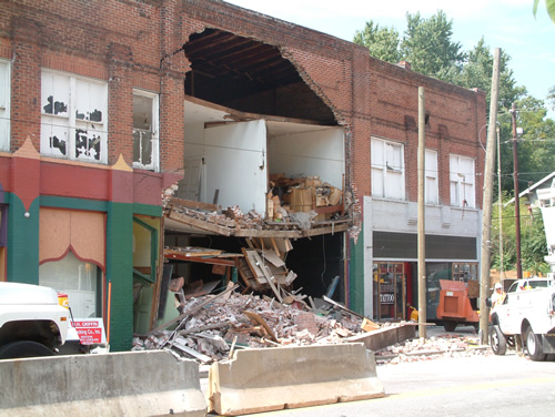 asheville.com news: Car Crash Into Building At 500 Merrimon Ave ...